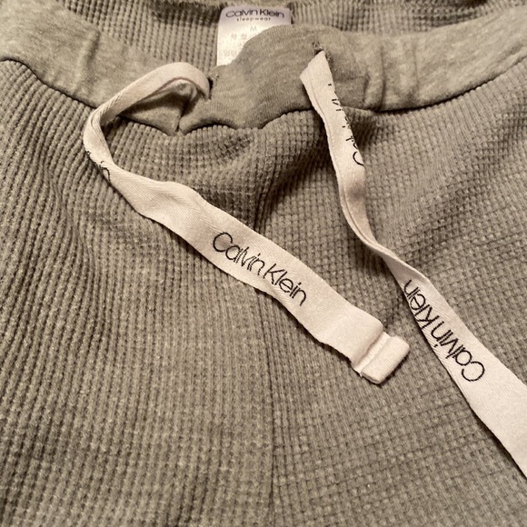 Calvin Klein lounge set - Picture 4 of 8